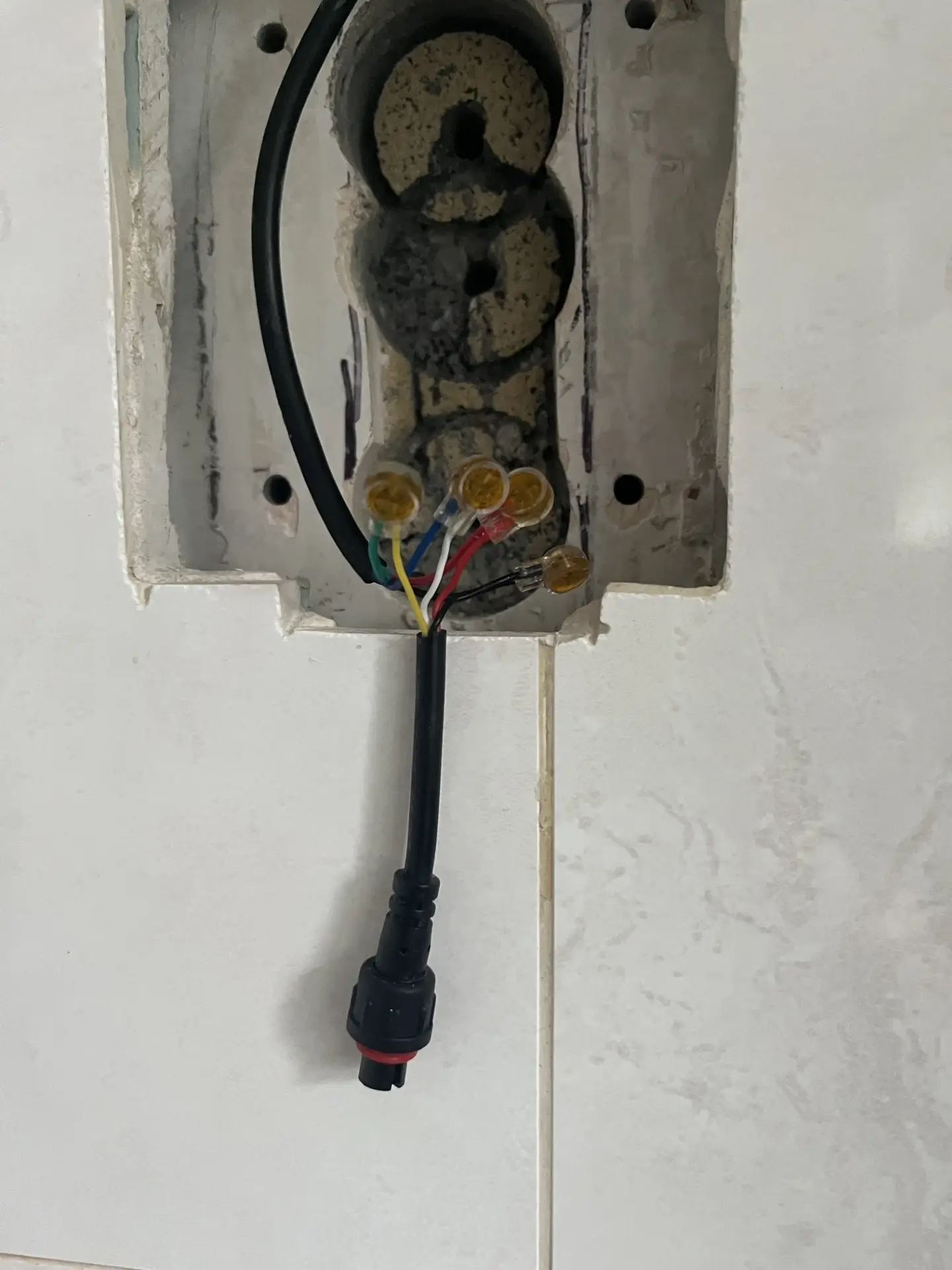 TED data plug professionally spliced onto the existing digital shower data cable